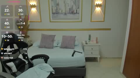 karlyy_ online show from October 18, 7:47 pm