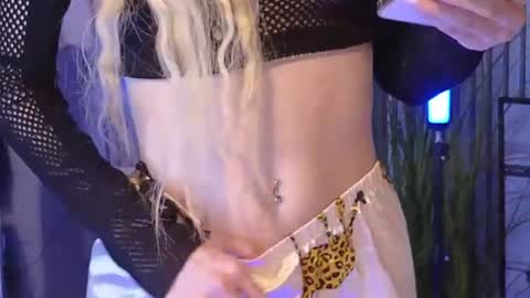 Julia online show from July 1, 7:46 pm