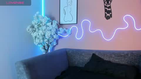 Snapshot of karo_linee chatting on June 30, 12:06 pm karo_linee online show from June 30, 12:06 pm