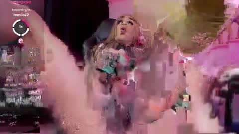 Snapshot of karol_elegance_ chatting on July 10, 12:59 am karol online show from July 10, 12:59 am