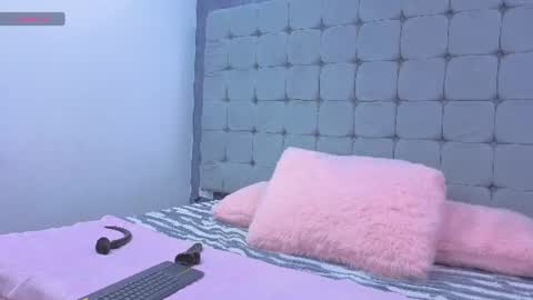 Snapshot of karol_messy chatting on July 16, 4:57 pm Karol online show from July 16, 4:57 pm