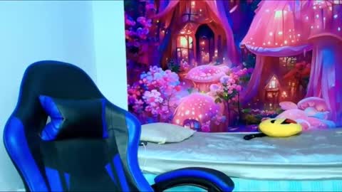    online show from September 29, 10:53 am