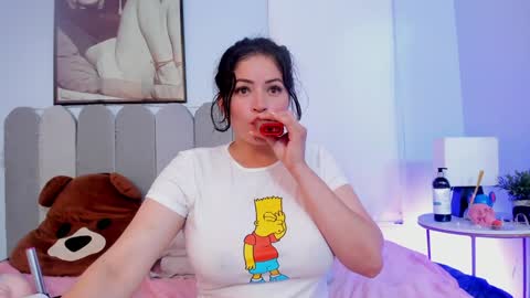 Snapshot of karol_page1 chatting on December 15, 10:07 am KAROL online show from December 15, 10:07 am