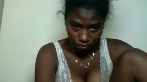 karoliee online show from April 15, 7:58 pm