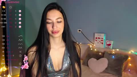 Snapshot of karolina_hottie_ chatting on April 18, 2:37 am Kira online show from April 18, 2:37 am