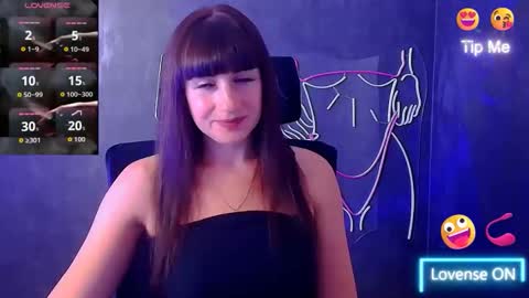 Snapshot of karolina_mia chatting on September 17, 5:31 am Caroline online show from September 17, 5:31 am