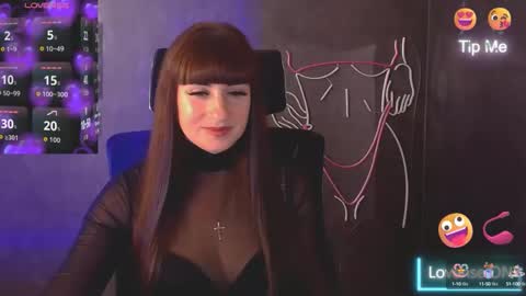 Snapshot of karolina_mia chatting on October 12, 6:12 am Caroline online show from October 12, 6:12 am