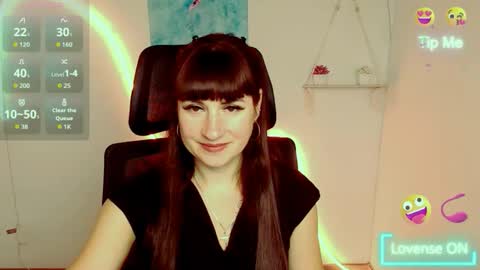 Caroline online show from November 5, 12:49 pm