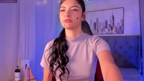 Snapshot of karolina_vince chatting on April 15, 7:58 pm Karo online show from April 15, 7:58 pm