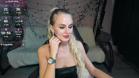 KarolinaHayes online show from April 27, 3:21 pm