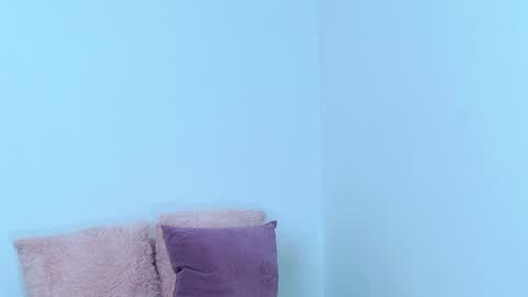 karolinahill online show from January 2, 1:06 am