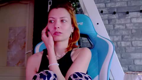 karoline121 online show from March 11, 7:04 am