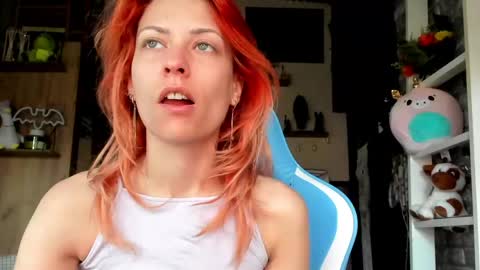 karoline121 online show from April 24, 3:42 am
