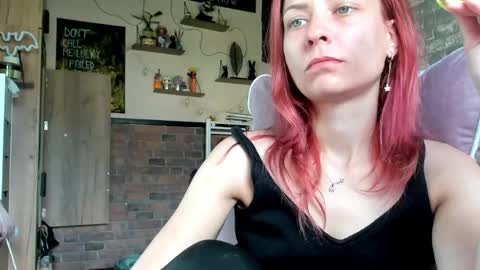 karoline121 online show from May 23, 8:18 am