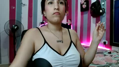 Snapshot of karoline_lov2 chatting on June 15, 3:14 pm karoline_lov2 online show from June 15, 3:14 pm