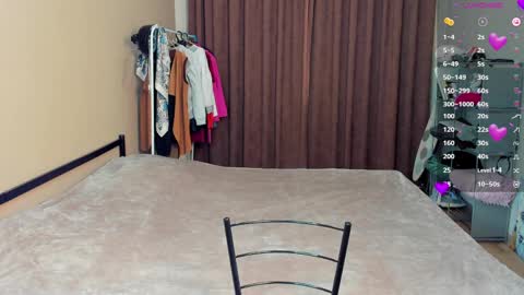 karolineneuer online show from April 10, 6:01 pm