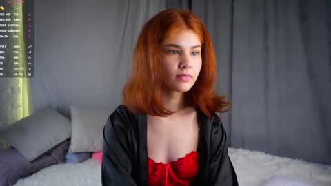 lina online show from July 6, 3:36 pm