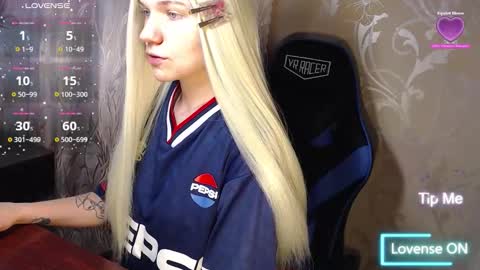 Caroline Fox online show from February 17, 10:34 am