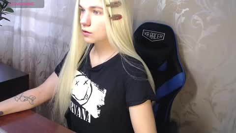 Caroline Fox online show from March 1, 9:11 am