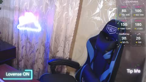 Caroline Fox online show from March 27, 9:10 am