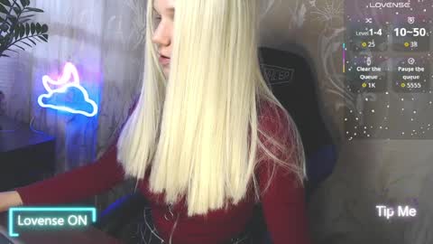 Caroline Fox online show from April 5, 6:54 am