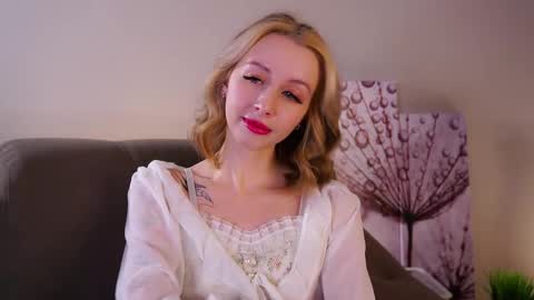 Snapshot of karonberkman chatting on February 21, 1:12 pm Angel online show from February 21, 1:12 pm