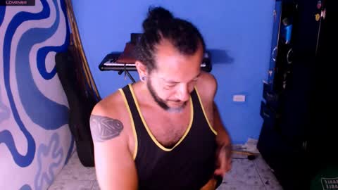 Snapshot of karu_hard chatting on April 21, 12:34 am Karu online show from April 21, 12:34 am