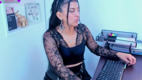 Kasandra Grant online show from April 7, 4:29 pm