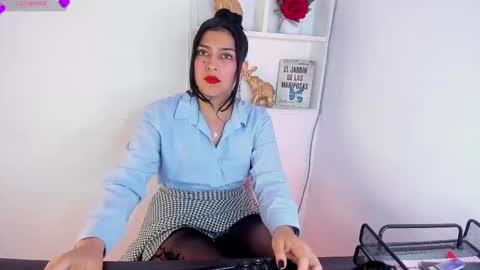 Kasandra Grant online show from April 10, 4:55 pm