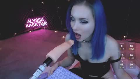 ALYSSA                online show from December 14, 4:01 pm