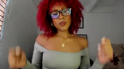 Snapshot of kasielopez chatting on January 25, 3:30 pm Kasie lopez online show from January 25, 3:30 pm