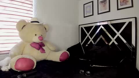 Snapshot of kasielopez chatting on September 26, 7:18 pm Kasie lopez online show from September 26, 7:18 pm