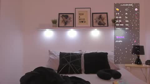 Snapshot of kassandra_nasty chatting on July 18, 1:54 am .Lovense is active There are legends that in this room all your wis hes can come true Private is Open online show from July 18, 1:54 am