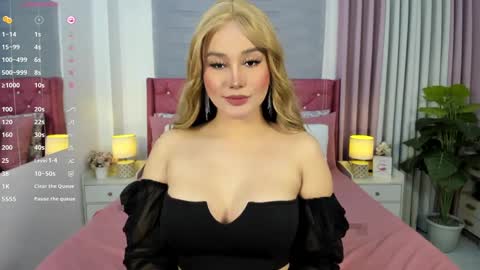 Snapshot of kassandra_ts chatting on March 10, 12:37 pm My name is Kassandra... Nice to meet you thumb up me please its important online show from March 10, 12:37 pm