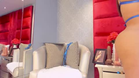 Kasandra Hall online show from November 5, 8:20 pm