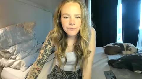 Snapshot of kassykitty29 chatting on December 28, 9:40 pm Kitty Kat online show from December 28, 9:40 pm