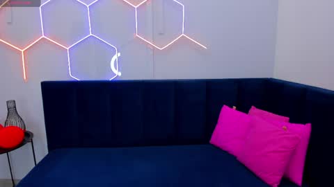 kat__cat online show from April 17, 2:14 am