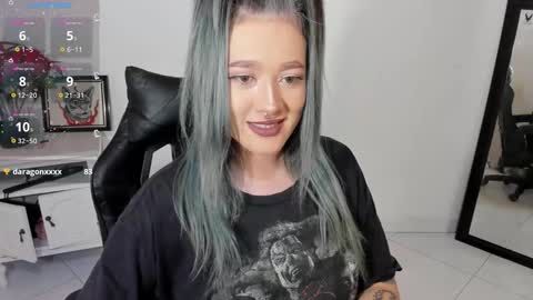 Snapshot of kat_apple chatting on November 26, 10:00 pm Alicia online show from November 26, 10:00 pm