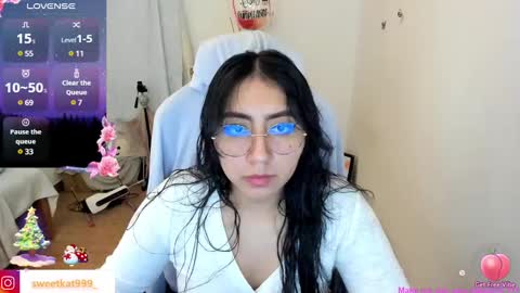 Snapshot of kat_ly_chan chatting on December 17, 3:39 pm Kat online show from December 17, 3:39 pm