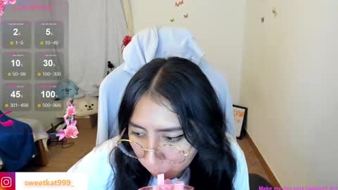 Kat       online show from February 19, 12:33 pm