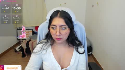 Snapshot of kat_ly_chan chatting on October 13, 9:15 pm Kat online show from October 13, 9:15 pm