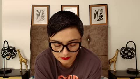 kat paradisse online show from September 21, 7:37 pm