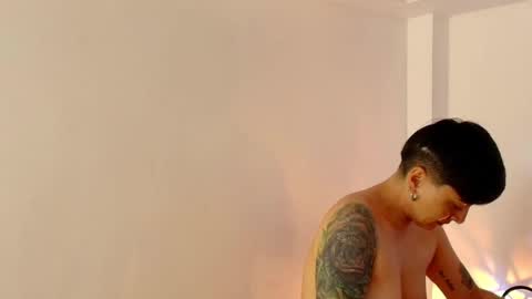 kat paradisse online show from December 18, 12:11 pm