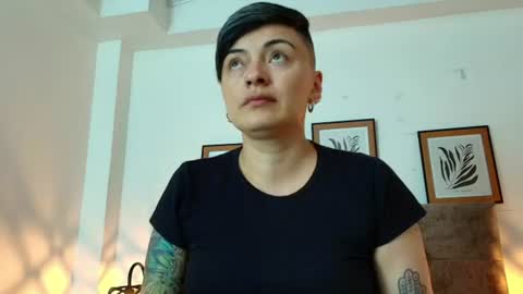 kat paradisse online show from June 24, 11:53 am