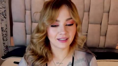 Snapshot of katahoot_ chatting on January 12, 8:25 pm K A T A H O O T online show from January 12, 8:25 pm