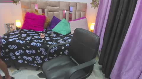 kataleya online show from December 15, 9:24 am