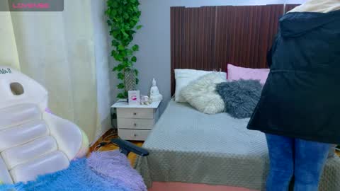 kate online show from November 20, 12:49 pm