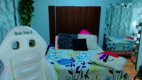 kate online show from May 21, 8:38 pm