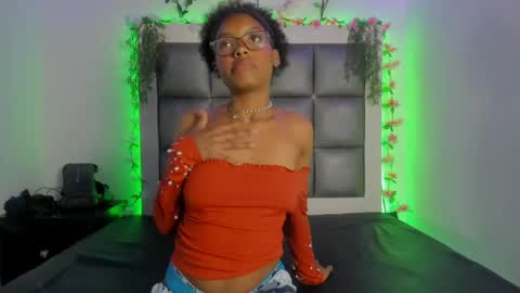 kataleya_js_ online show from May 28, 8:28 pm