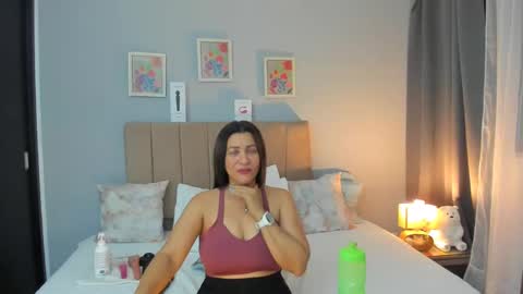 kataleyarios01 online show from September 12, 12:44 am